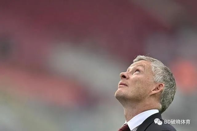 转折点里尔临场应变,欧联今晚攻防权衡,气氛紧张,心理建设被强调(我和情敌0匹配100蛋挞鲨) 转折点里尔临场应变,欧联今晚攻防权衡,气氛紧张,心理建设被强调(我和情敌0匹配100蛋挞鲨)