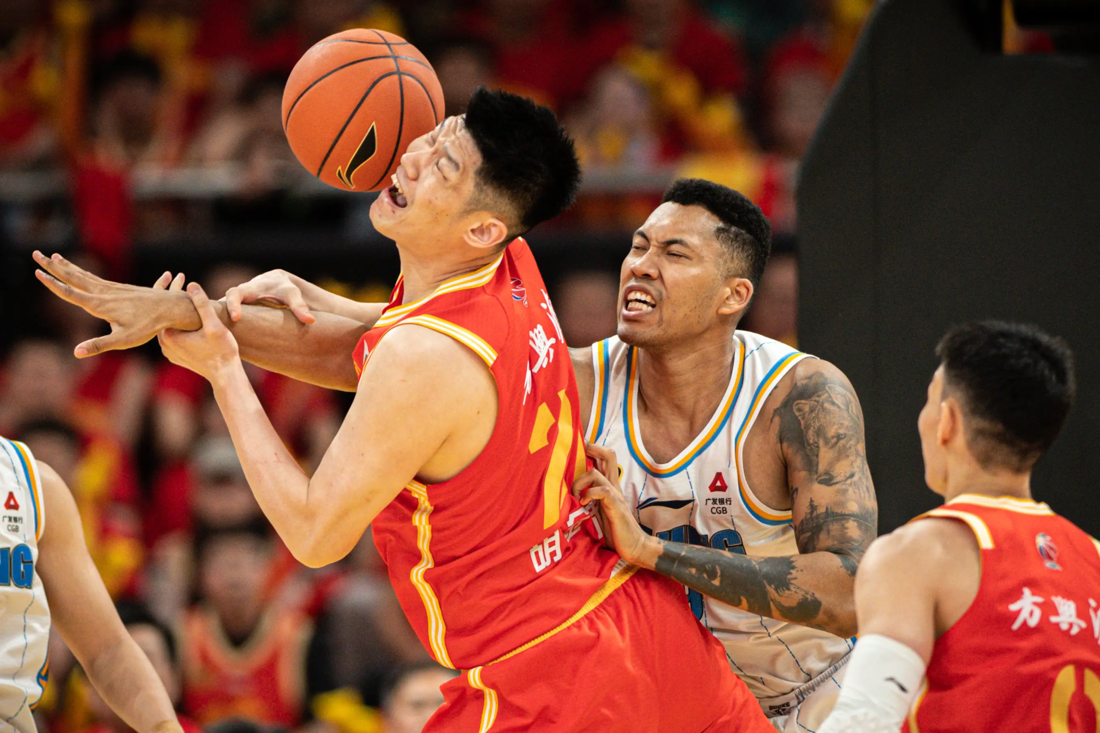 关于赛地聚焦：CBA常规赛今晚热度飙升；尼斯手感冰凉；目标明确；高层口径保持一致的信息