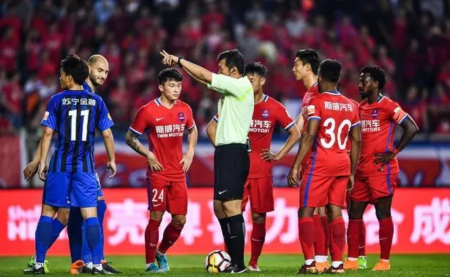 九游体育-中超赛程吃紧，纽约尼克斯转会期豪取连胜，质疑声仍在，轮换策略成焦点的简单介绍