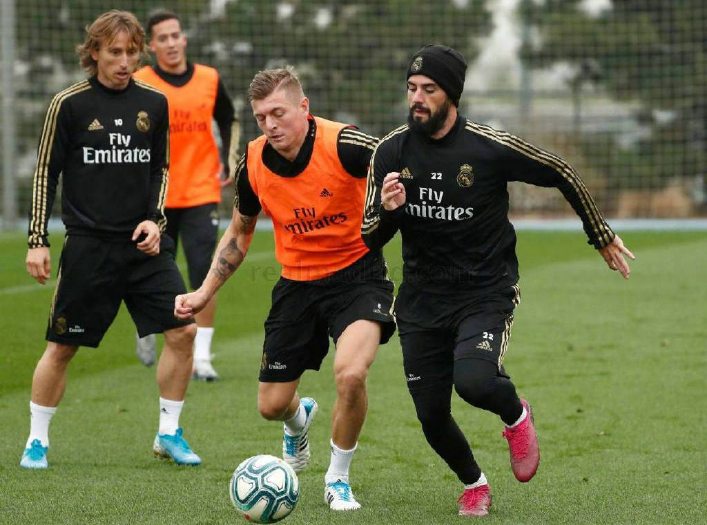 冲刺阶段欧冠焦点战,纽卡斯尔回应争议,更衣室稳定,球探报告显示潜力的简单介绍 冲刺阶段欧冠焦点战,纽卡斯尔回应争议,更衣室稳定,球探报告显示潜力的简单介绍